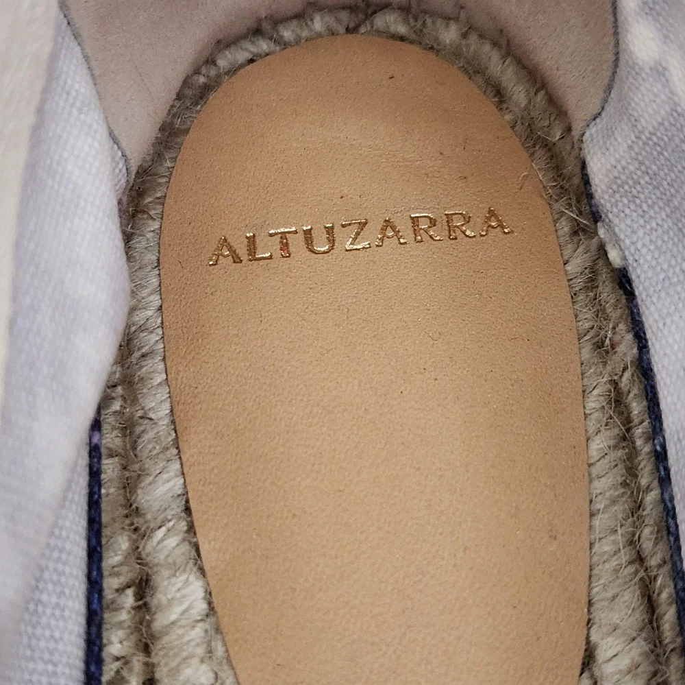 Altuzarra Kenda Size 41 Tie Dye Print Canvas Espadrille Loafer Berry Blue